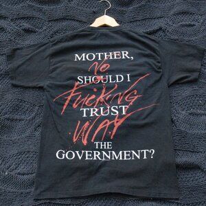 2010- Pink Floyd The Wall Mother T Shirt Size M